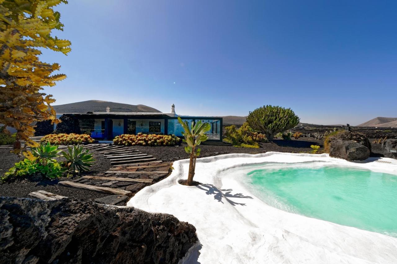Luxe Ecovilla Listan Uga Exterior foto