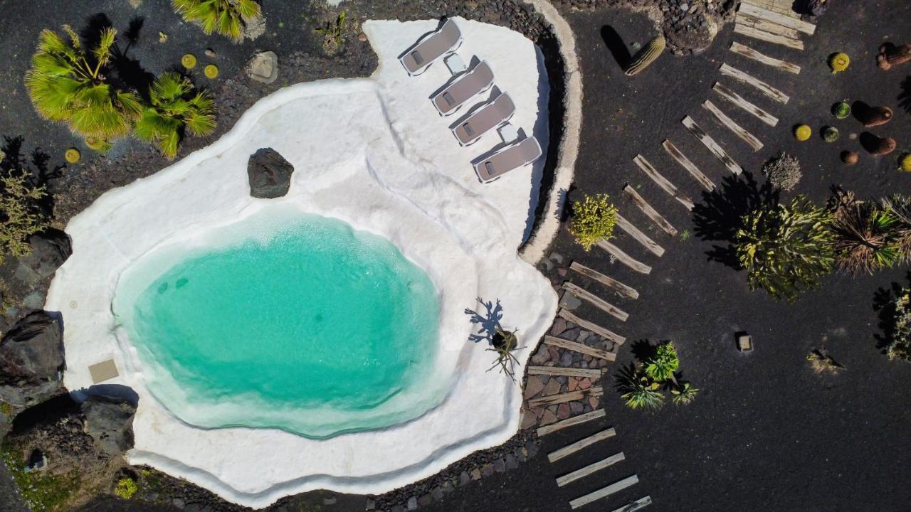 Luxe Ecovilla Listan Uga Exterior foto