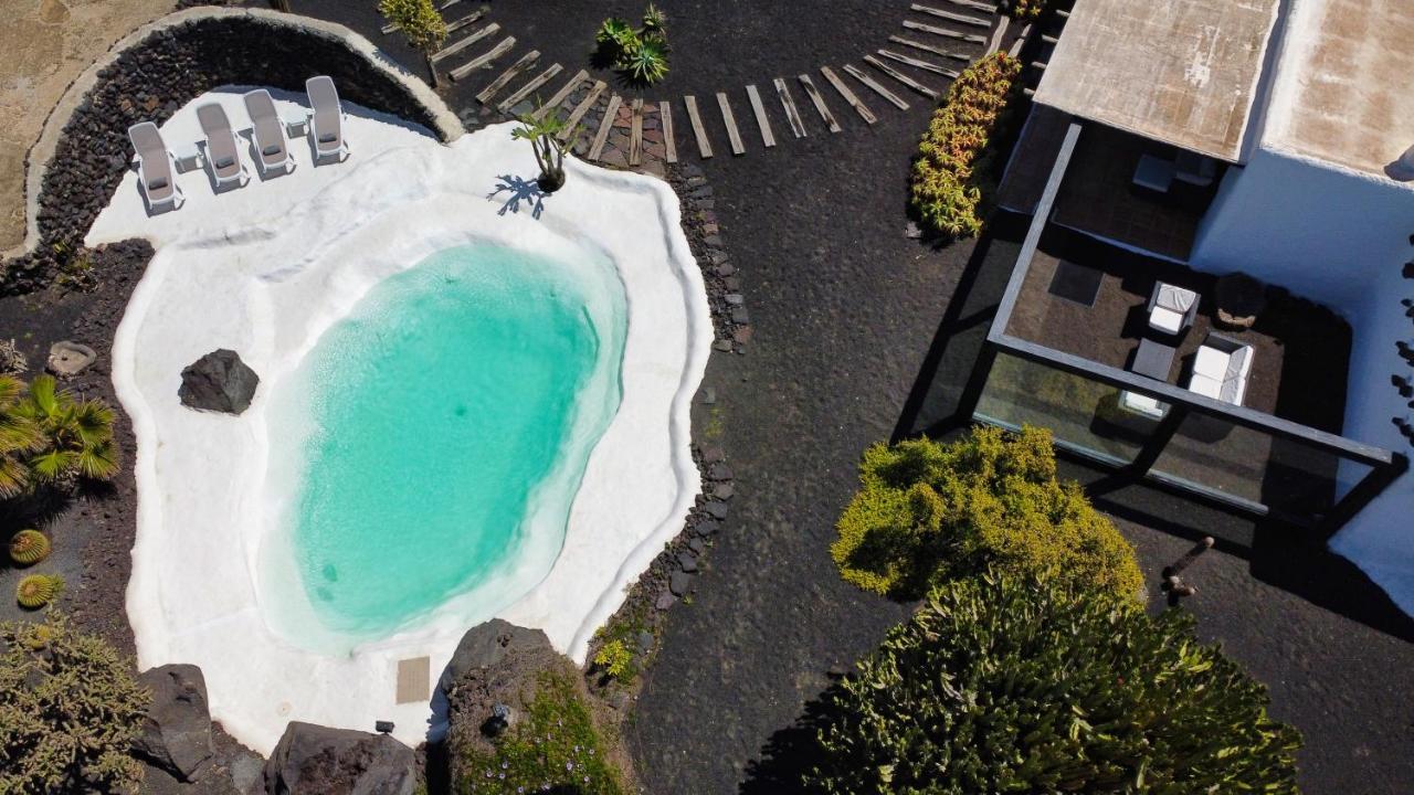 Luxe Ecovilla Listan Uga Exterior foto